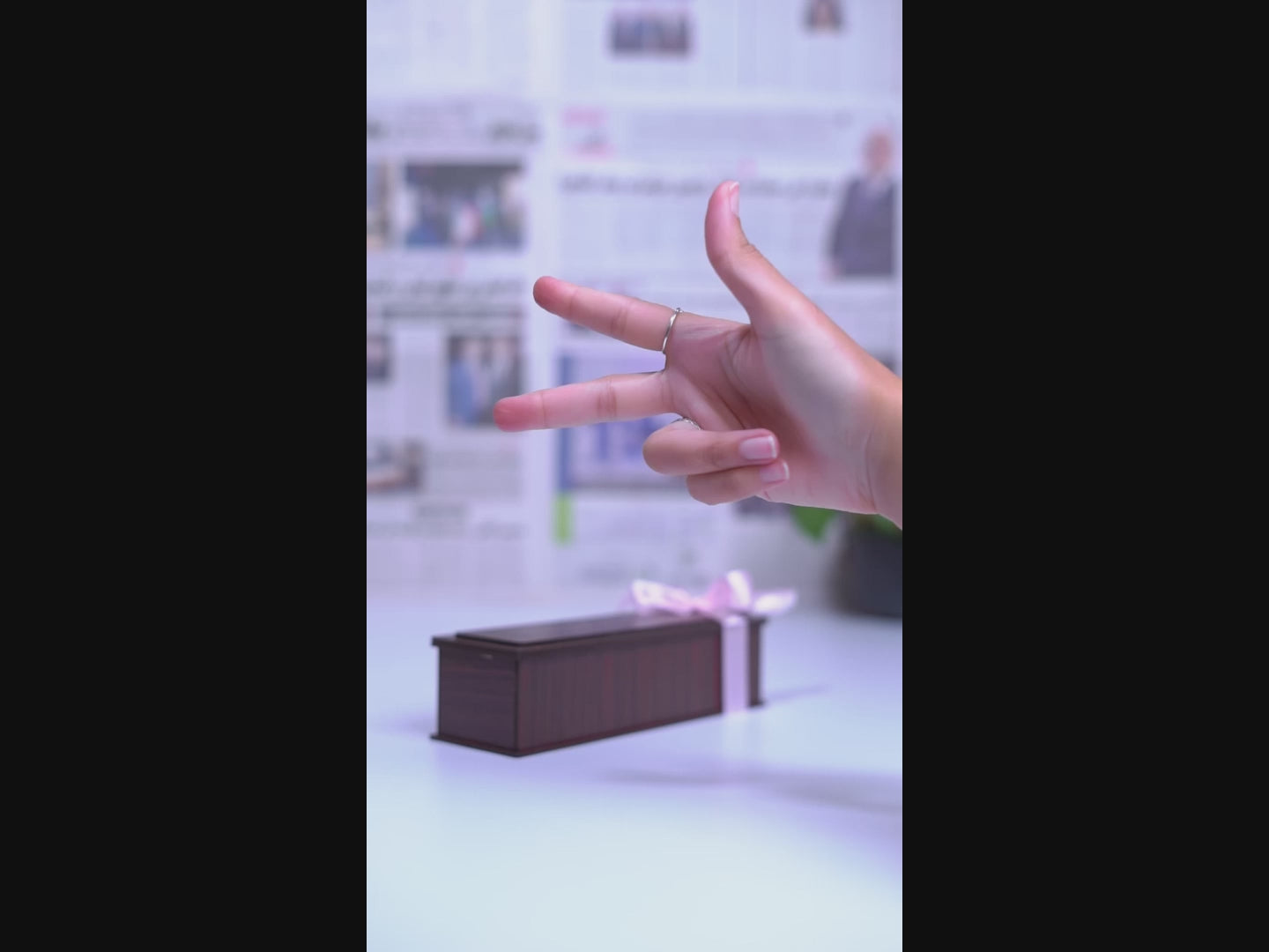 Load video: A custom 3D piece that turns your names into art